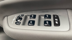 Volvo XC90 2.0 T8 PHEV Ultra Dark 5dr AWD Geartronic Estate